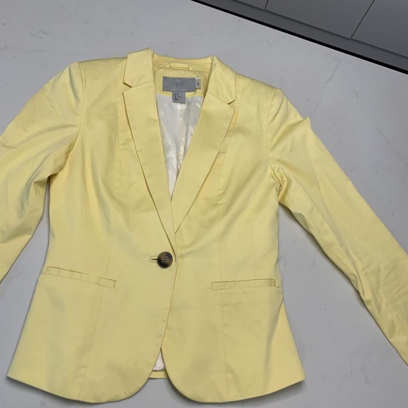 H&M Jackets & Blazers - Yellow button up blazer/suit jacket